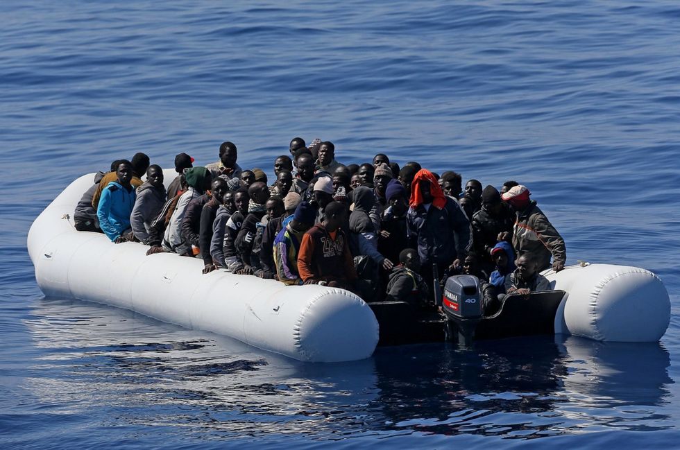 Affonda barcone diretto in Italia: 13 morti