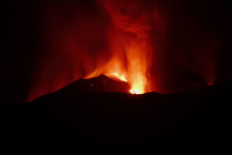 Etna: nuova eruzione chiuso l'aeroporto di Reggio Calabria