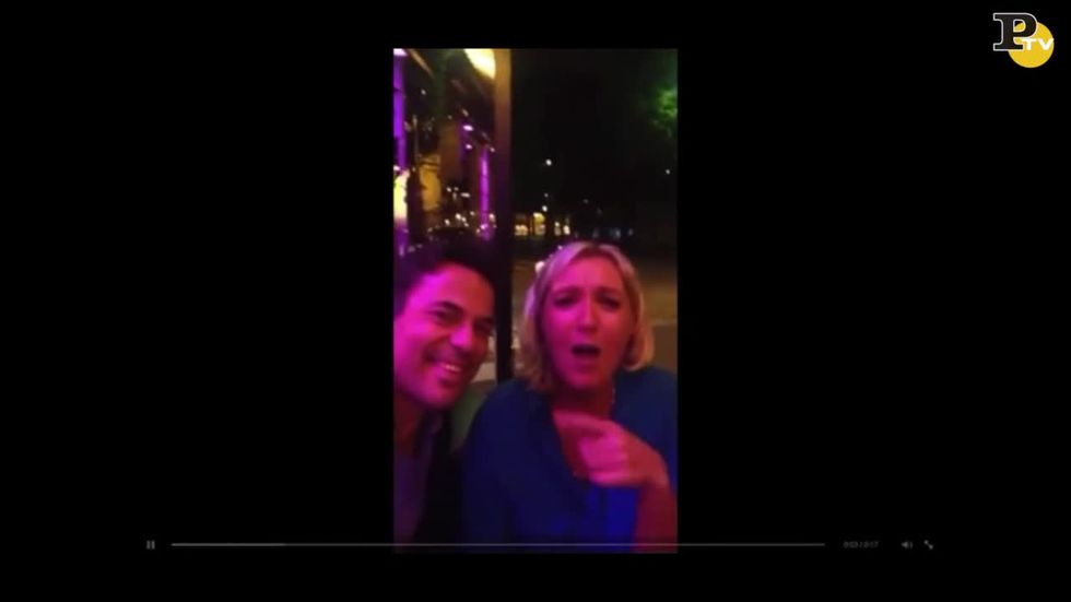 Marine Le Pen canta "Nicolas"