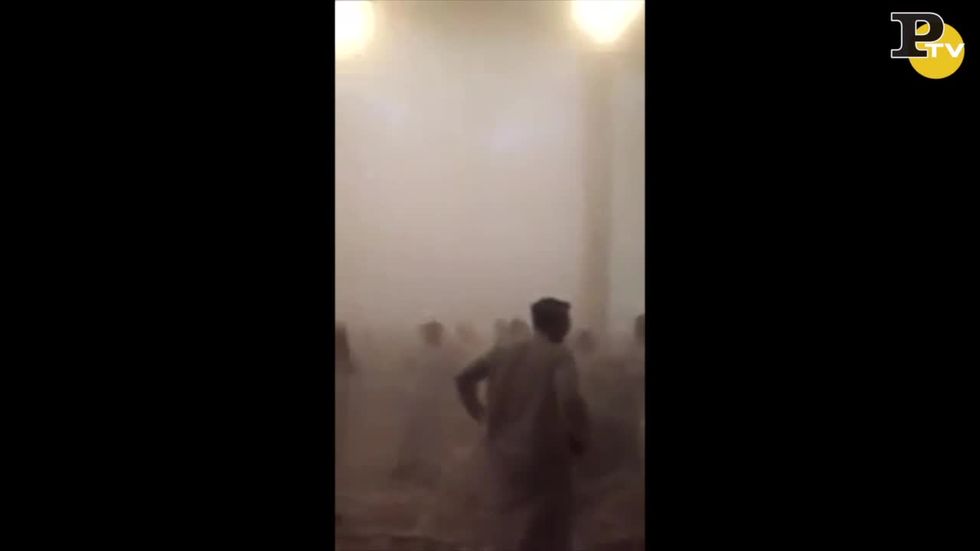 Kuwait: kamikaze alla moschea. E' strage