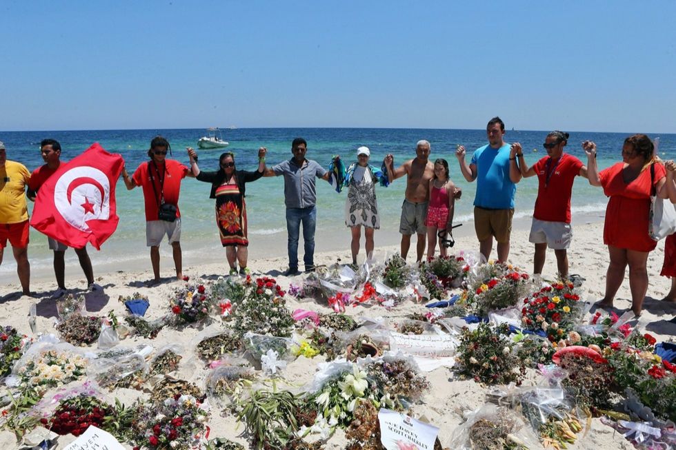 Tunisia, in silenzio per ricordare la strage