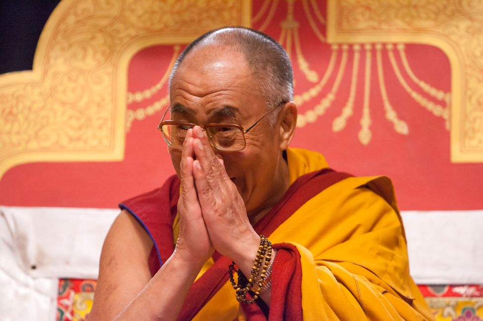 Il Dalai Lama: "Con l'Isis bisogna dialogare"