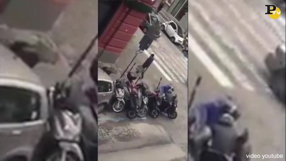 Napoli: come rubare uno scooter in 40 secondi