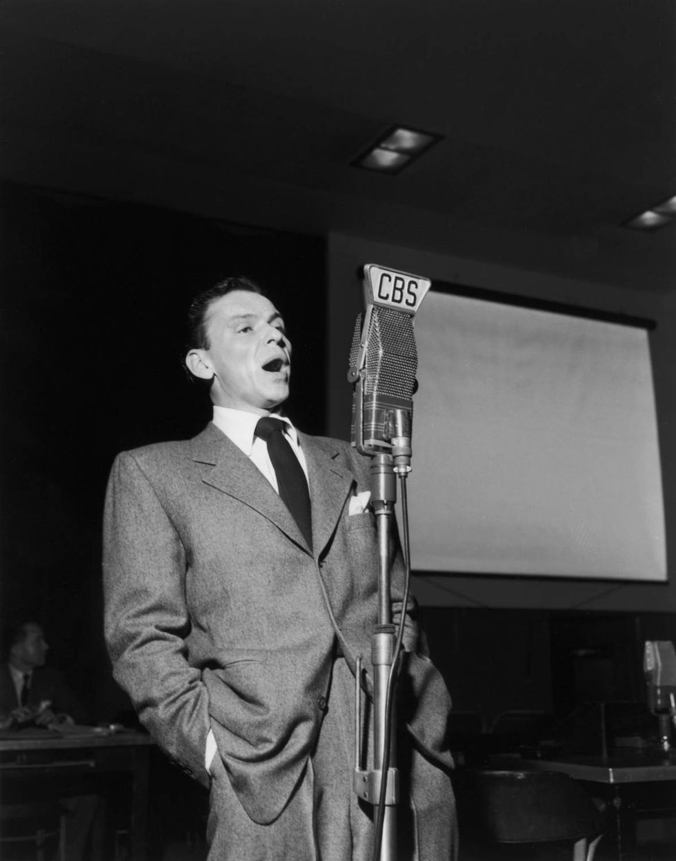 Frank Sinatra: 100 rarità in "A Voice On Air (1935- 1955)" - Le immagini