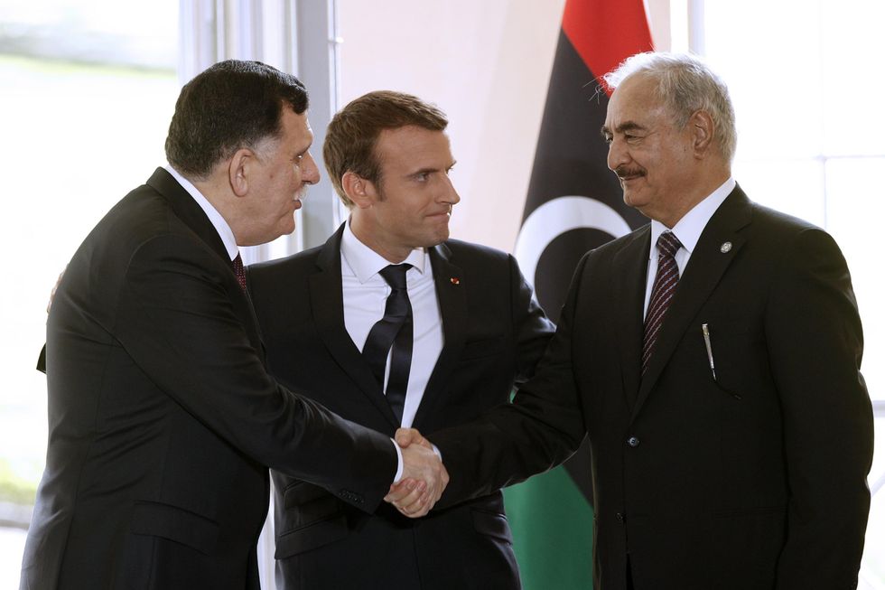 Perché la Francia ha escluso l’Italia dai negoziati sul futuro della Libia