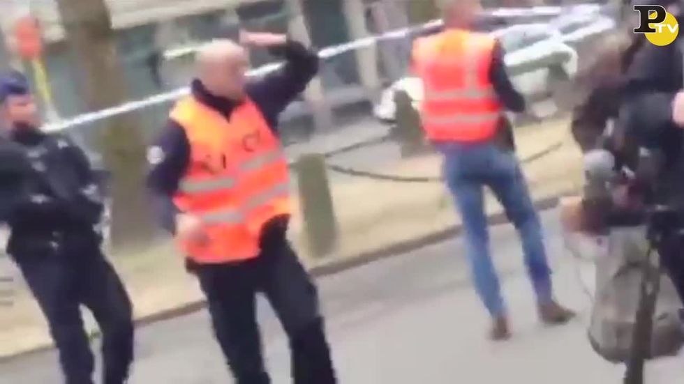 Bruxelles: la polizia evacua la zona di Maelbeek