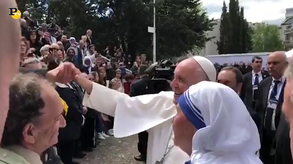 Papa Francesco in Macedonia al Memoriale Madre Teresa