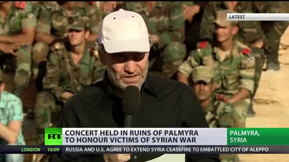 "Prayer for Palmira": l'orchestra di San Pietroburgo suona nella città distrutta dall'Isis