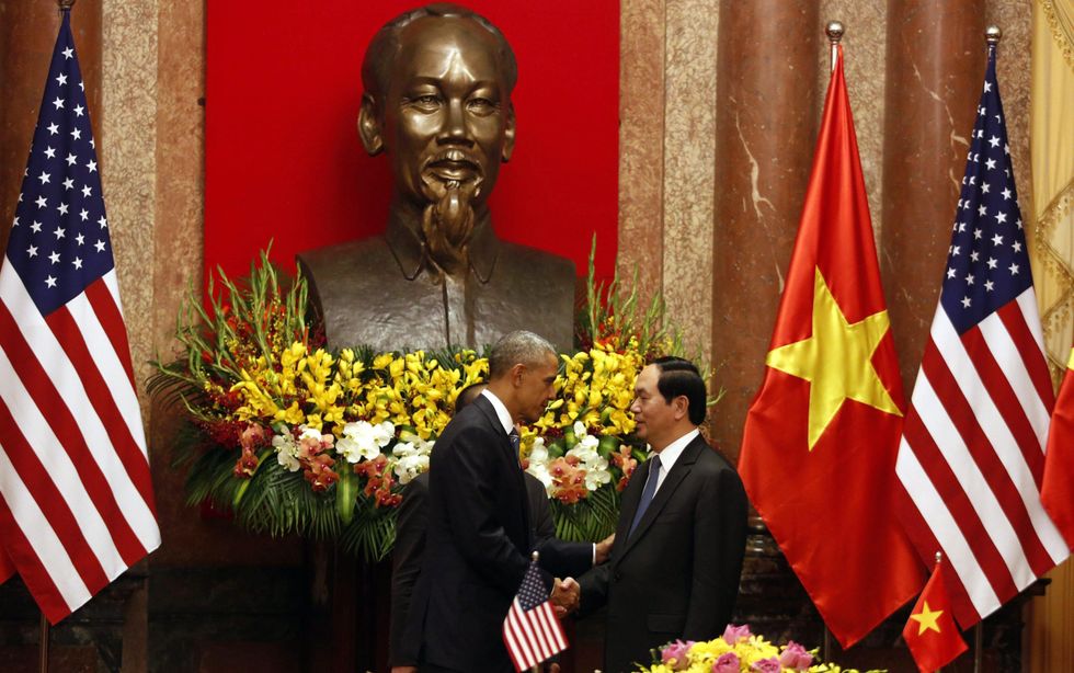 Dopo 50 anni, Obama revoca l'embargo delle armi al Vietnam