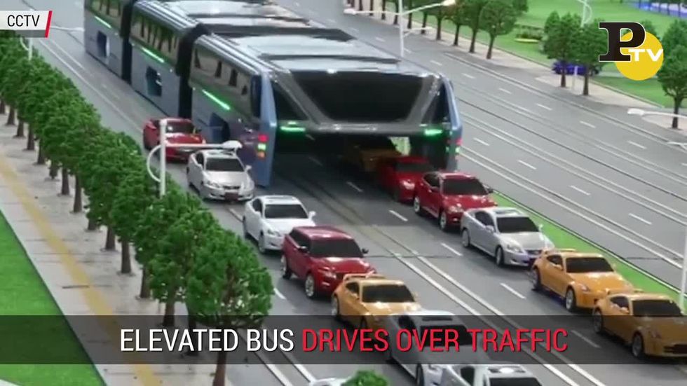 Cina: l'autobus del futuro