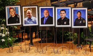 Dallas, funerali 5 agenti uccisi