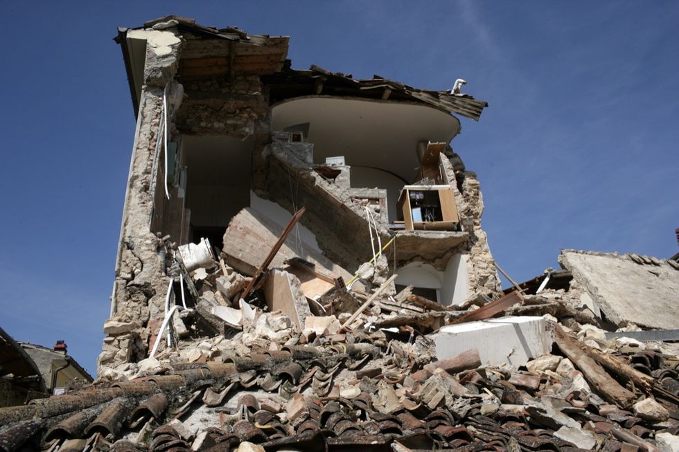 Terremoto in Centro Italia, migliaia di sfollati temono di finire come L'Aquila