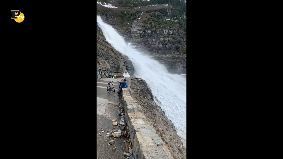 Usa, ciclisti bloccati da una valanga nel Glacier National Park