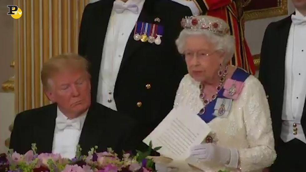 Trump e la regina Elisabetta: cena di gala a Buckingham Palace