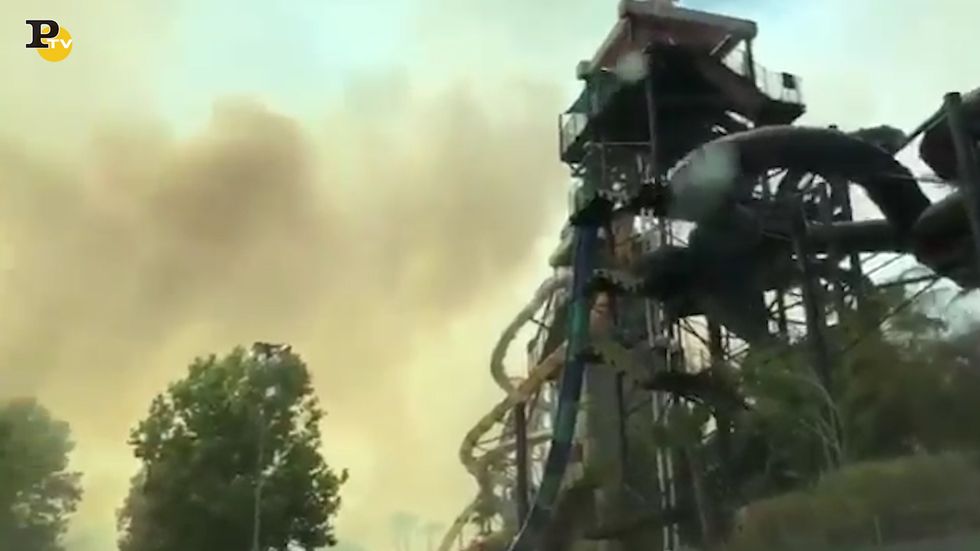 Usa, incendio in un Luna Park della California