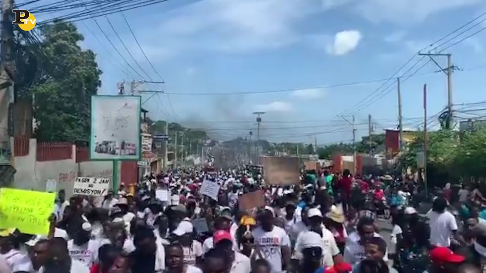 Haiti, proteste contro il governo: disordini e strade bloccate