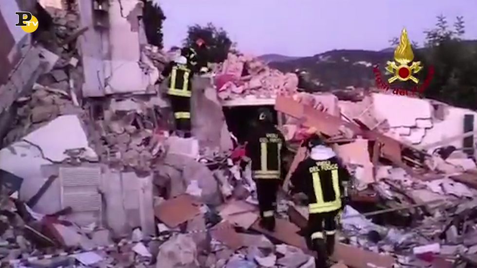 Isola d'Elba, esplosione in una palazzina: un morto, dispersi e feriti