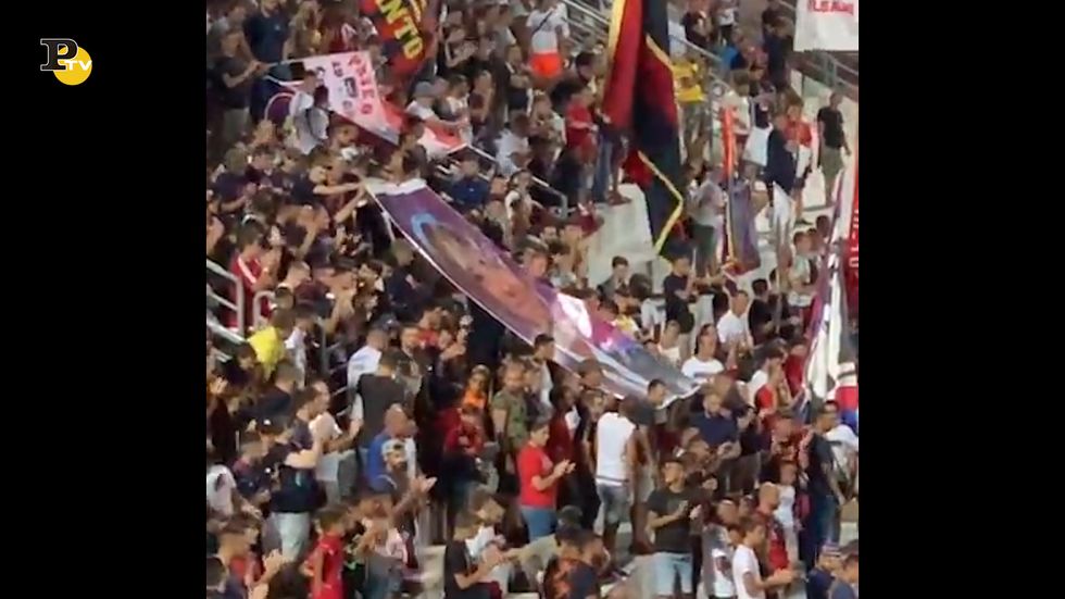 Taranto, i tifosi ricordano Nadia Toffa allo stadio
