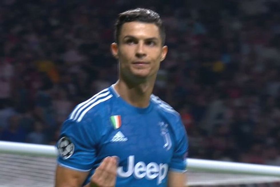 Ronaldo, gesto ai tifosi dell'Atletico Madrid: "Paura eh..." I VIDEO