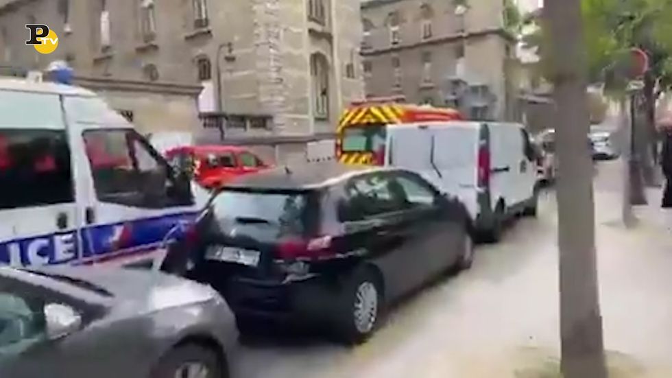 Francia, strage in prefettura con 4 morti a Parigi