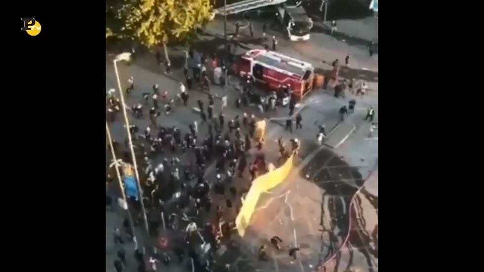 Cile, nuovi scontri davanti al Palazzo del Governo