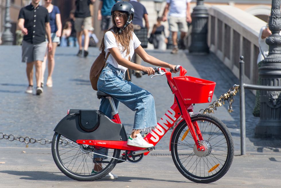 Uber debutta in Italia con Jump, il servizio di bike sharing