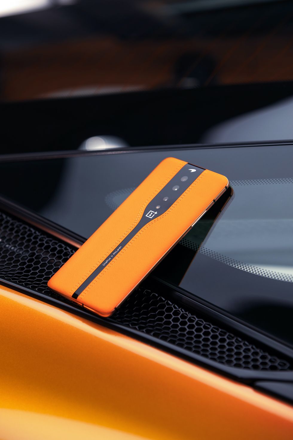 OnePlus Concept One, lo smartphone con le fotocamere invisibili