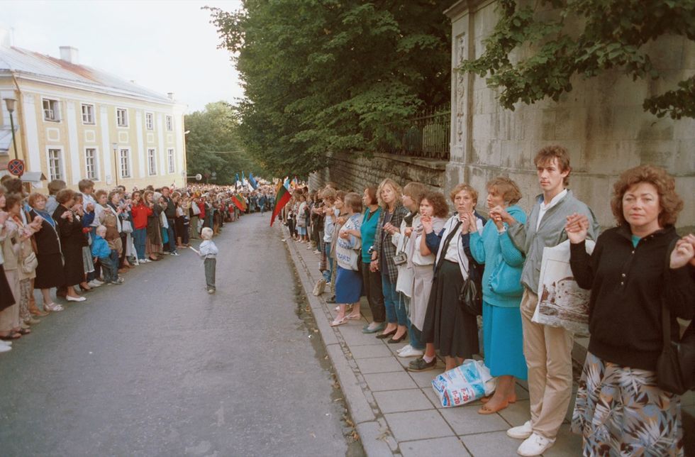 30 anni fa la catena umana degli Stati Baltici. Storia e foto