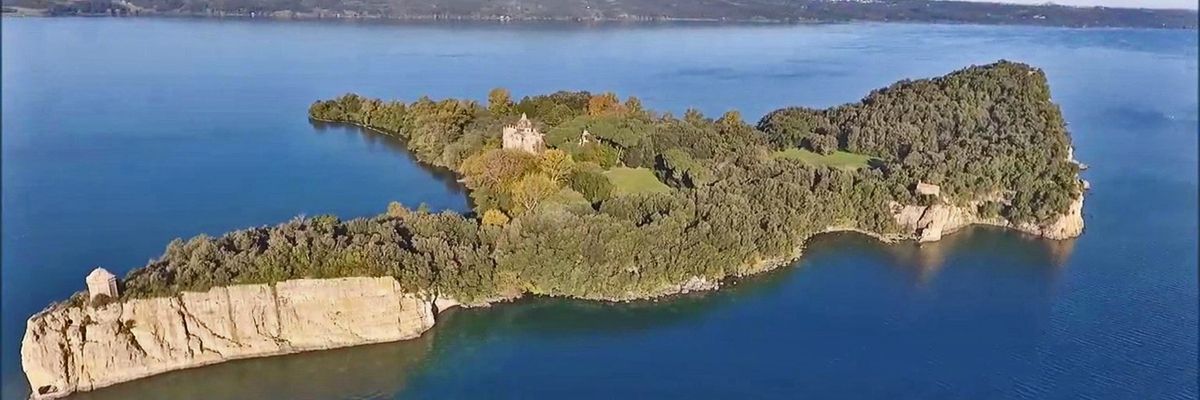 L’isola dei tesori sul lago di Bolsena