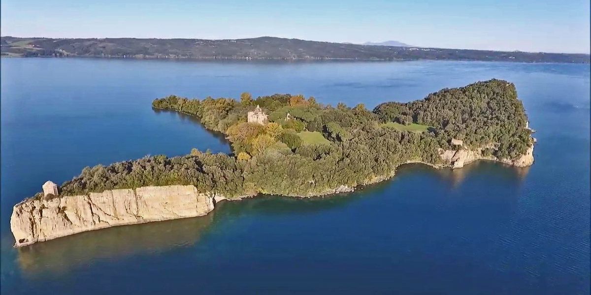 L’isola dei tesori sul lago di Bolsena
