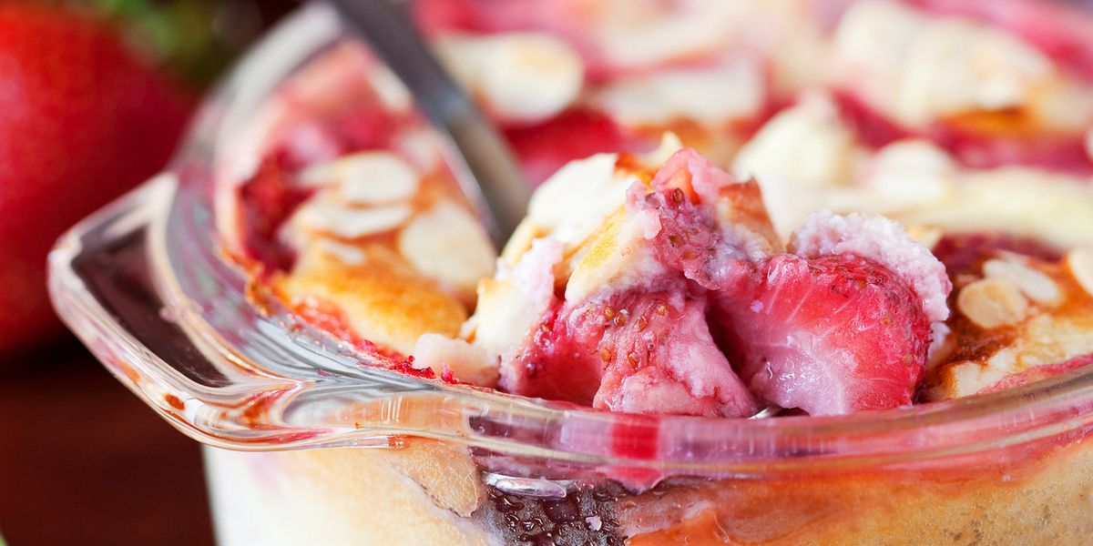 Cuciniamo insieme: Gratin di crema e fragole (e panini allo yogurt)
