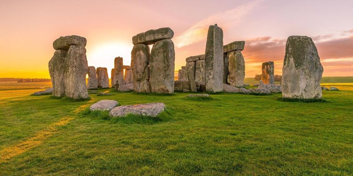 Il Solstizio d'estate tra i megaliti di Stonehenge