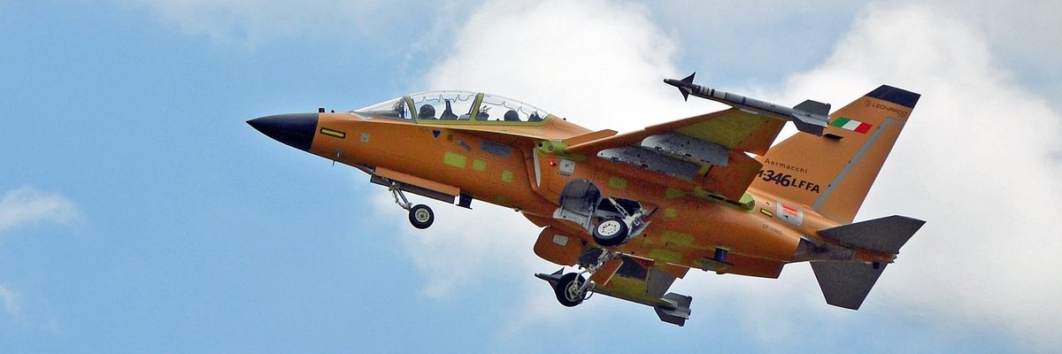 Leonardo: primo volo per l'M-346 Fighter Attack ottimizzato col radar Grifo