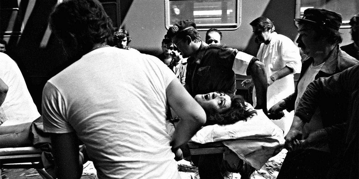 40 anni fa la strage di Bologna e i soccorsi (storia e foto)