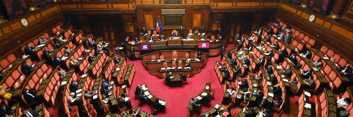 Quanto guadagna un politico in Italia, gli stipendi dal parlamentare al consigliere comunale