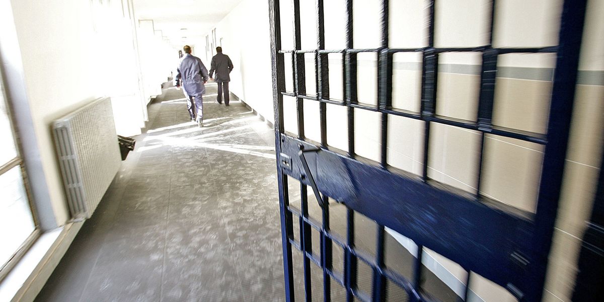 Mafiosi fuori cella: lo scandalo delle scarcerazioni non finisce più