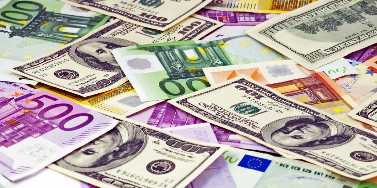 Super Euro contro il Dollaro: sono più i "contro" dei "pro"