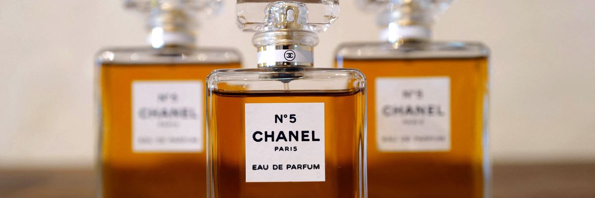 Chanel N°5, il profumo del secolo