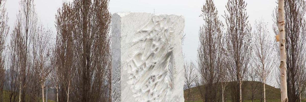 «Indistinti confini», l'installazione in ricordo delle vittime del Covid