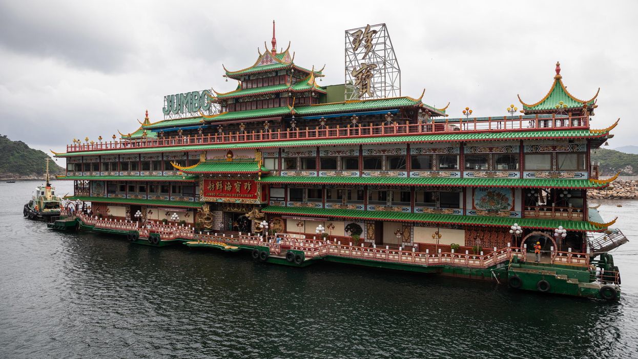 L'affondamento di Jumbo, lo storico ristorante galleggiante di Hong Kong