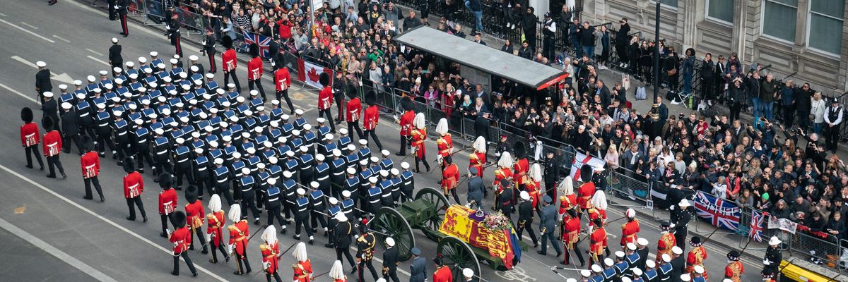 I funerali della Regina Elisabetta: le foto della giornata di lutto