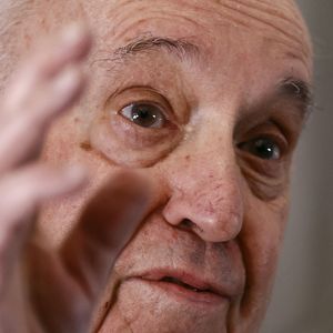 Papa Francesco al Gemelli: «situazione tranquilla»
