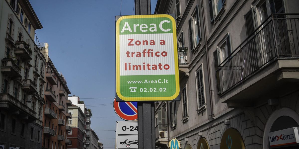 Area C di Milano: il sabato indispensabile l’apertura