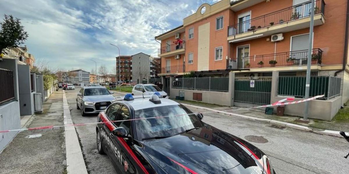 Moglie uccisa con 3 colpi di pistola dal marito a Enna, Sicilia