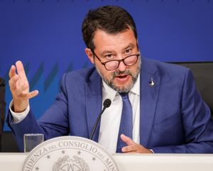 Salvini, utili banche