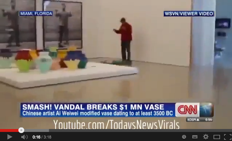 Miami: distrutto il vaso di Ai Weiwei da 1 milione di dollari