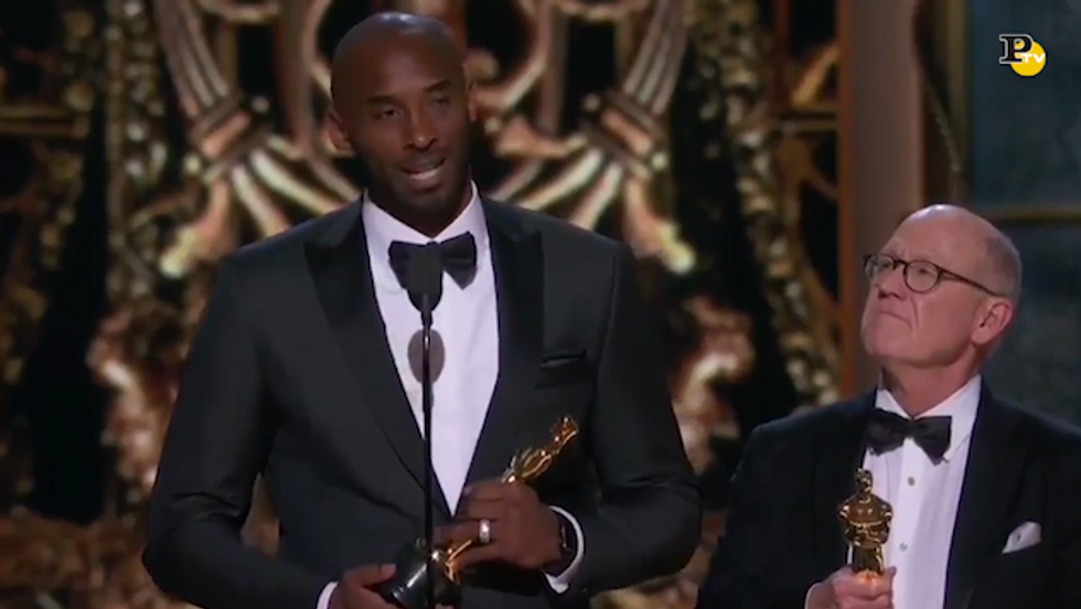 Kobe Bryant vince l’Oscar: il ringraziamento in italiano a moglie e figlie