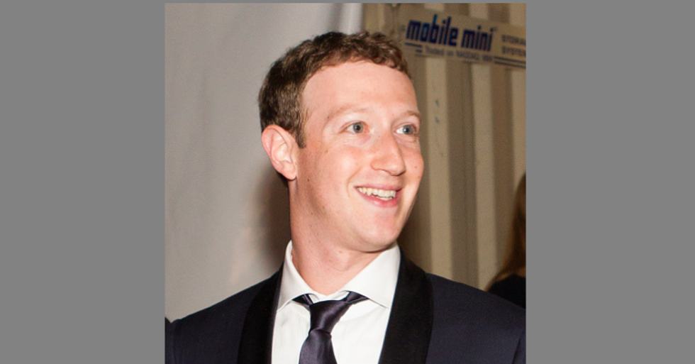 Charlie Hebdo: Zuckerberg interviene su facebook