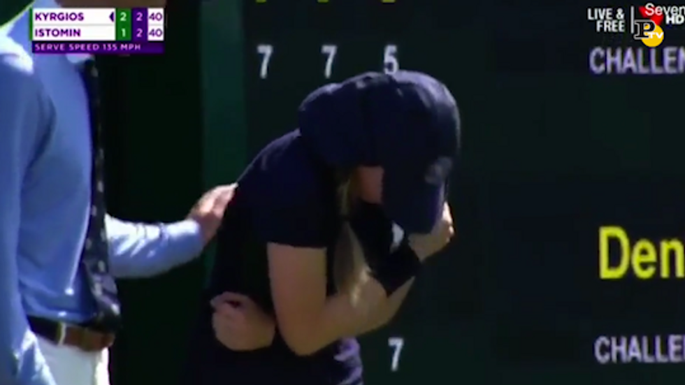 Wimbledon: Raccattapalle colpita dal servizio di Kyrgios scoppia a piangere