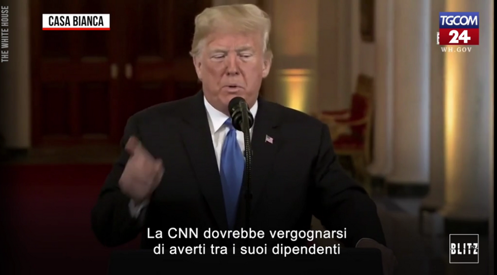 Trump litiga con giornalista della Cnn | video